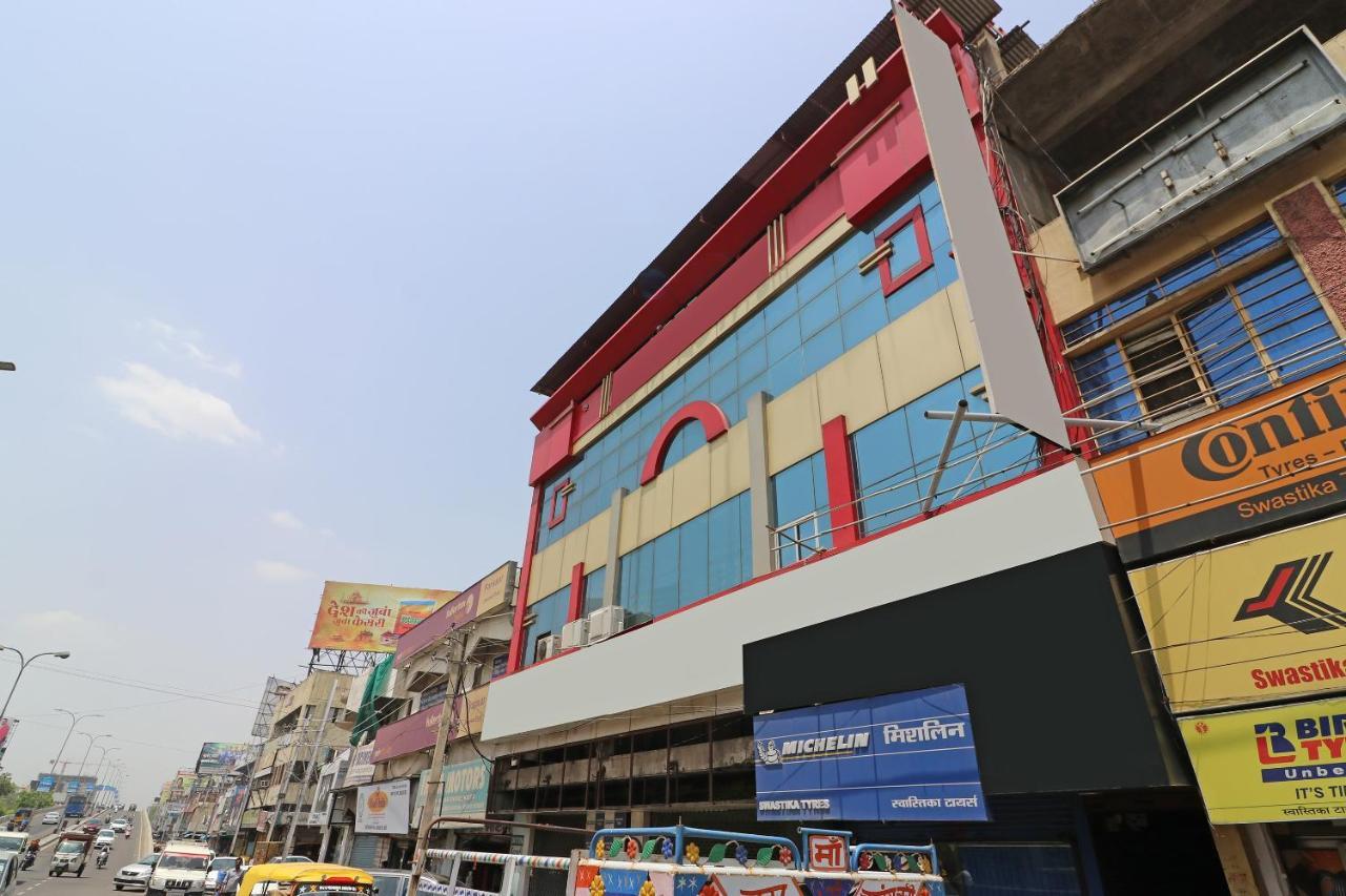 Oyo 2075 Hotel Kota Royal Exterior foto